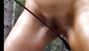 Nami video pornom Itoshino traite une grosse bite dans une superbe émission de sexe en extérieur