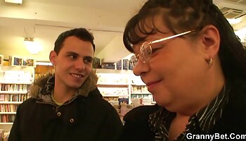 Romper dans l'escalier video de sex porno