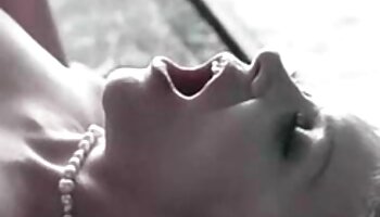 La blonde sexy Kendra Lee Ryan se doigte la chatte et baise une grosse video srxe gratuit bite