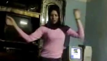 Un mari pathétique regarde sa femme Alexis porono vidéos Crystal être utilisée par un mec noir