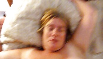 Blonde enceinte chevauche une érection raide dans la chambre video xxl gratuite