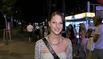 Rina Uchimura éblouit par ses talents xxx porno vidéo gratuit de suceuse de bite - Plus sur javhd.net