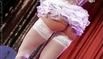 Masturbation video de sexz Gros Plan Babe Brune Huilée Avec Des Jouets