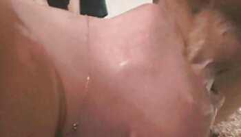 A ramassé une porno vidéo dessin animé fille hongroise aux gros seins et l'a baisée