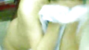 Jolie fille fait une pipe sensuelle vidéo sexe gratuit en direct géniale