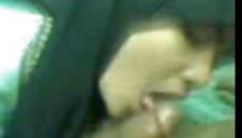 Chatte pompée doigts en direct sur video lisbienne webcam